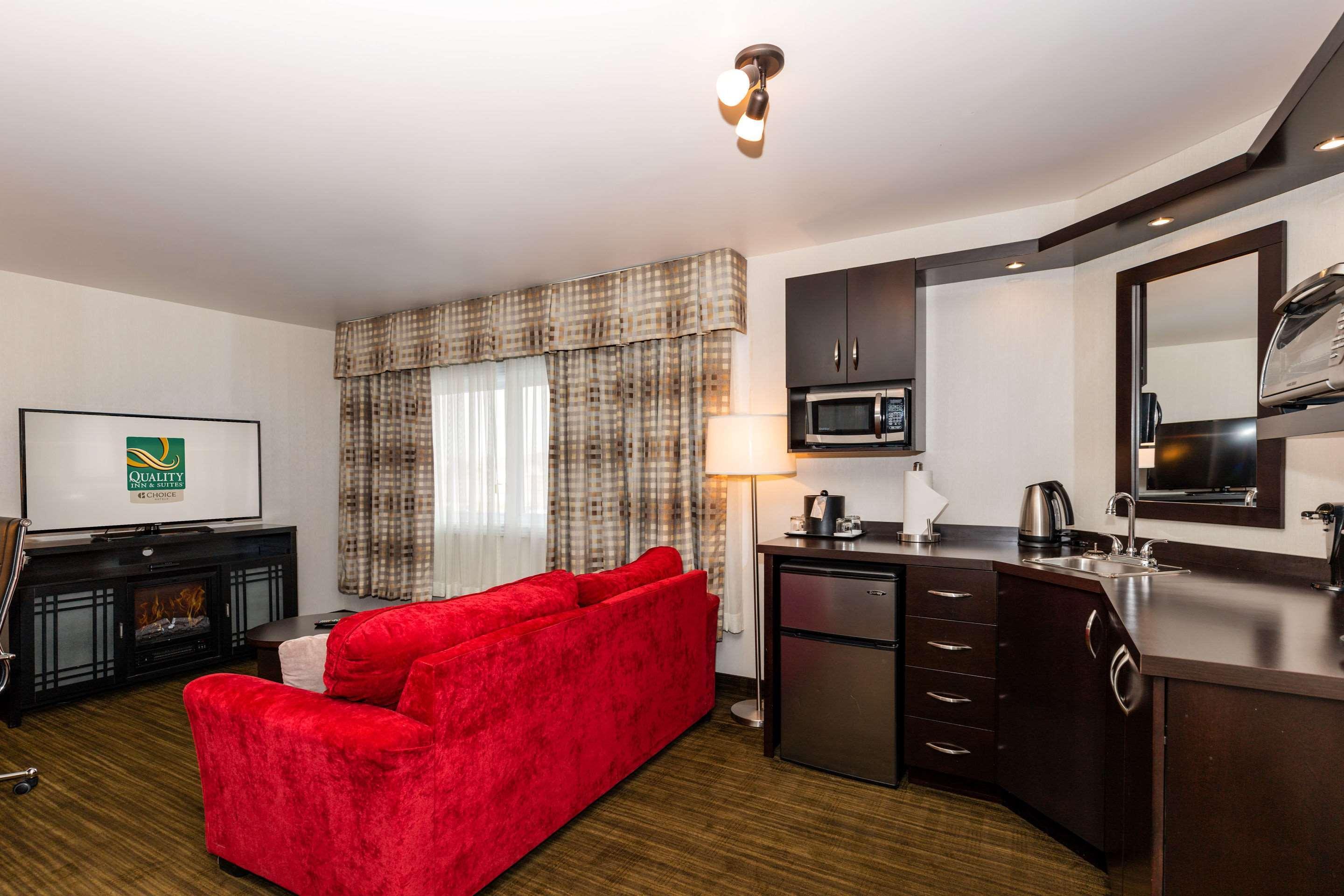 Quality Inn & Suites Matane Exterior foto